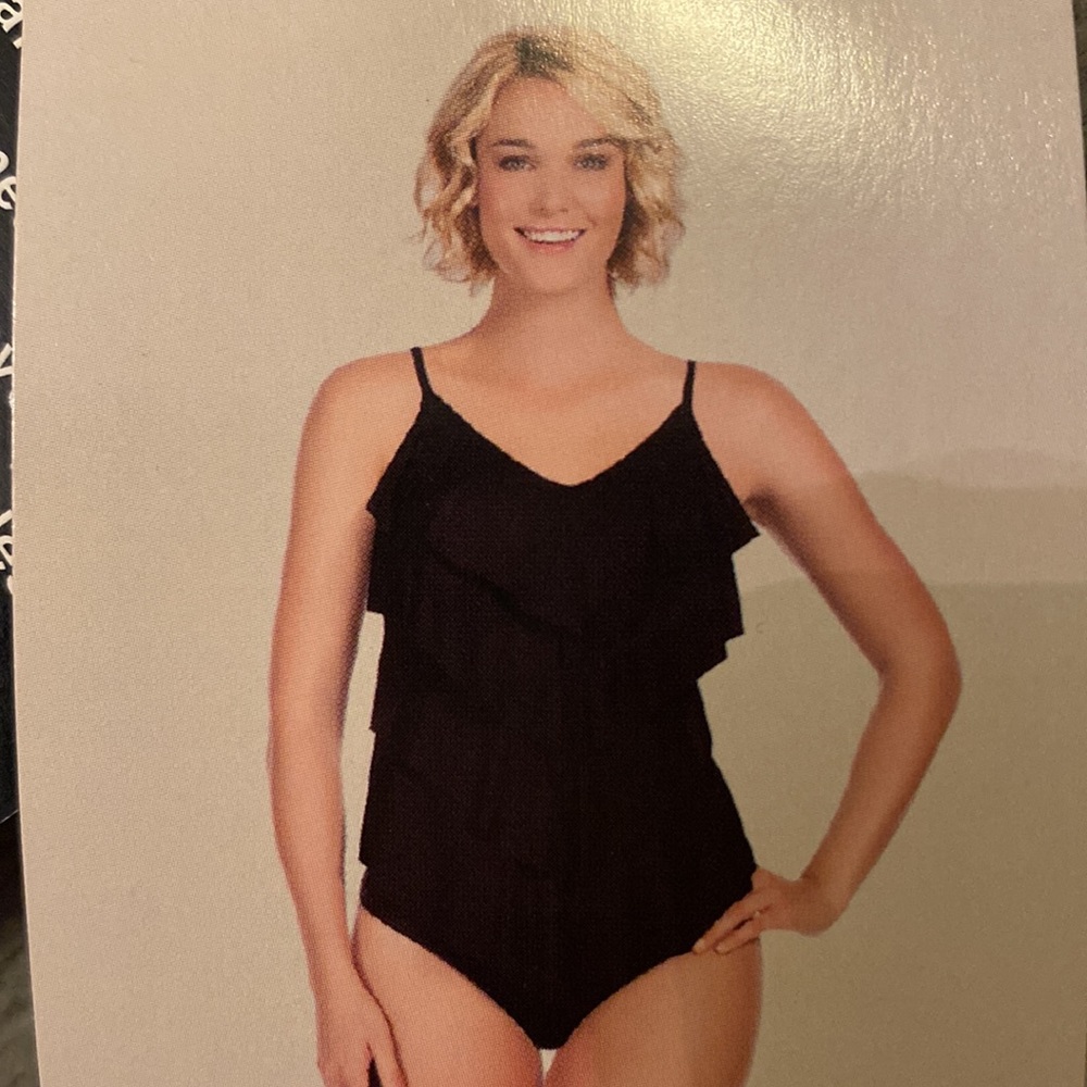 Kirkland Signature By MIRACLESUIT TANKINI TOP Size 12, Solid Black, Layered)